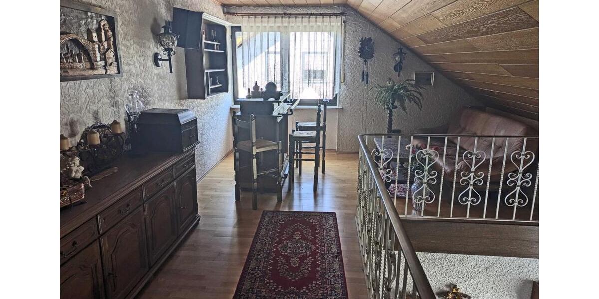 Einfamilienhaus Schwandorf - 6 Zimmer, 190 m&sup2;, 1.600&euro; | Angebot:26334572