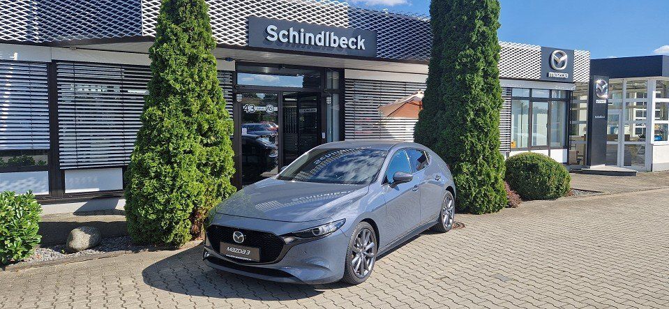 Mazda 3 83.898 km 18.499 € Regensburg 93055