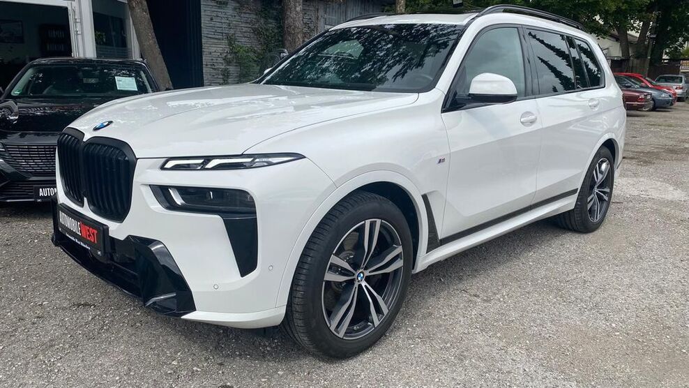 BMW X7 5.800 km 89.980 € München 81243