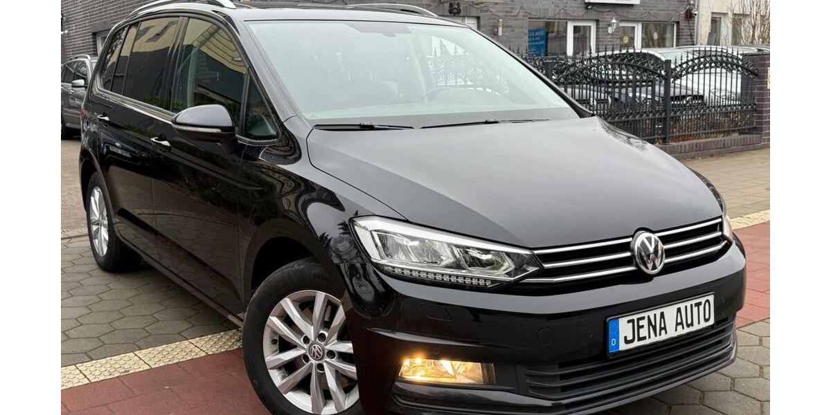 VW Touran 159.679 km 13.999 &euro; Hamburg 22149