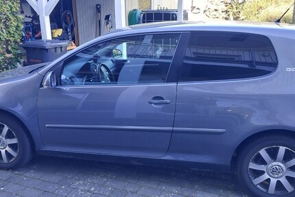 VW Golf V 253.000 km 2.500 € Newel 54309