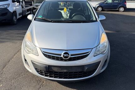 Opel Corsa 172.000 km 2.900 &euro; Girod bei Montabaur 56412