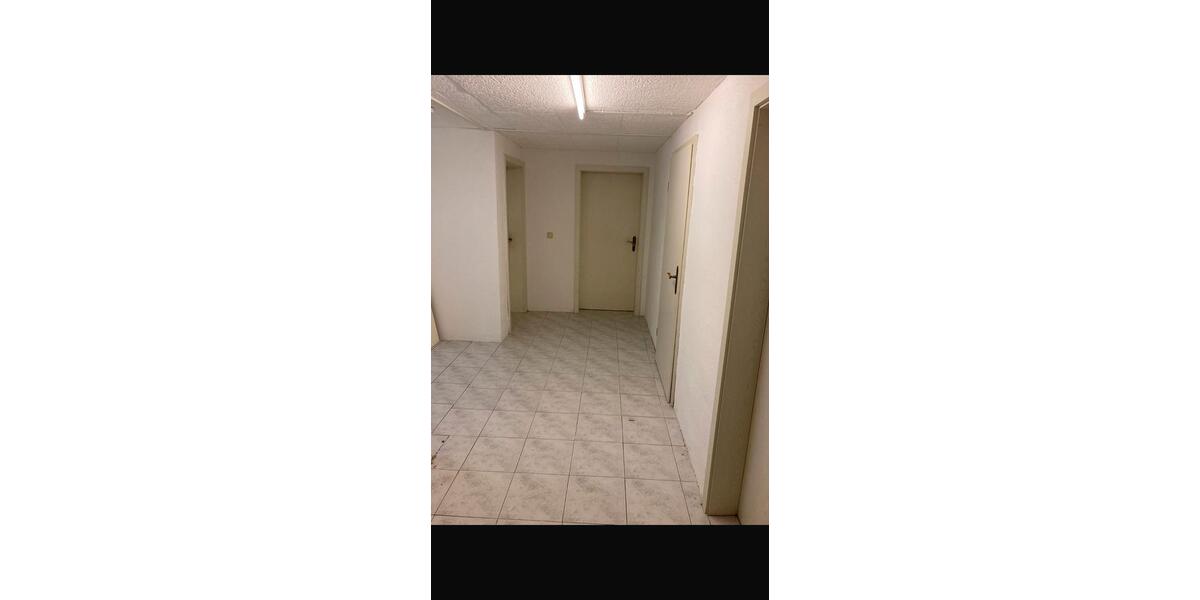 Dachgeschoßwohnung Berg bei Neumarkt in der Oberpfalz - 3 Zimmer, 95 m&sup2;, 1.000&euro; | Angebot:26144196