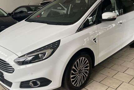 Ford S-Max 152.000 km 16.450 € Detmold 32756