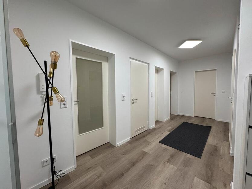 Troisdorf 4-Zimmer Saniert Aufzug Möbliert Voll Ausstattung