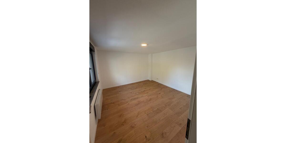 Doppelhaushälfte Grevenbroich Neuenhausen - 6 Zimmer, 189 m&sup2;, 1.850&euro; | Angebot:25302187