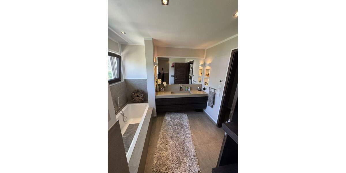 Doppelhaushälfte Rösrath - 7 Zimmer, 240 m&sup2;, 899.000&euro; | Angebot:24534219