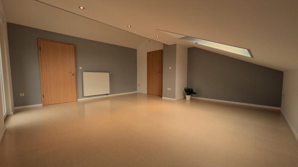 Einfamilienhaus Fritzlar - 11 Zimmer, 276 m&sup2;, 438.000&euro; | Angebot:23275415