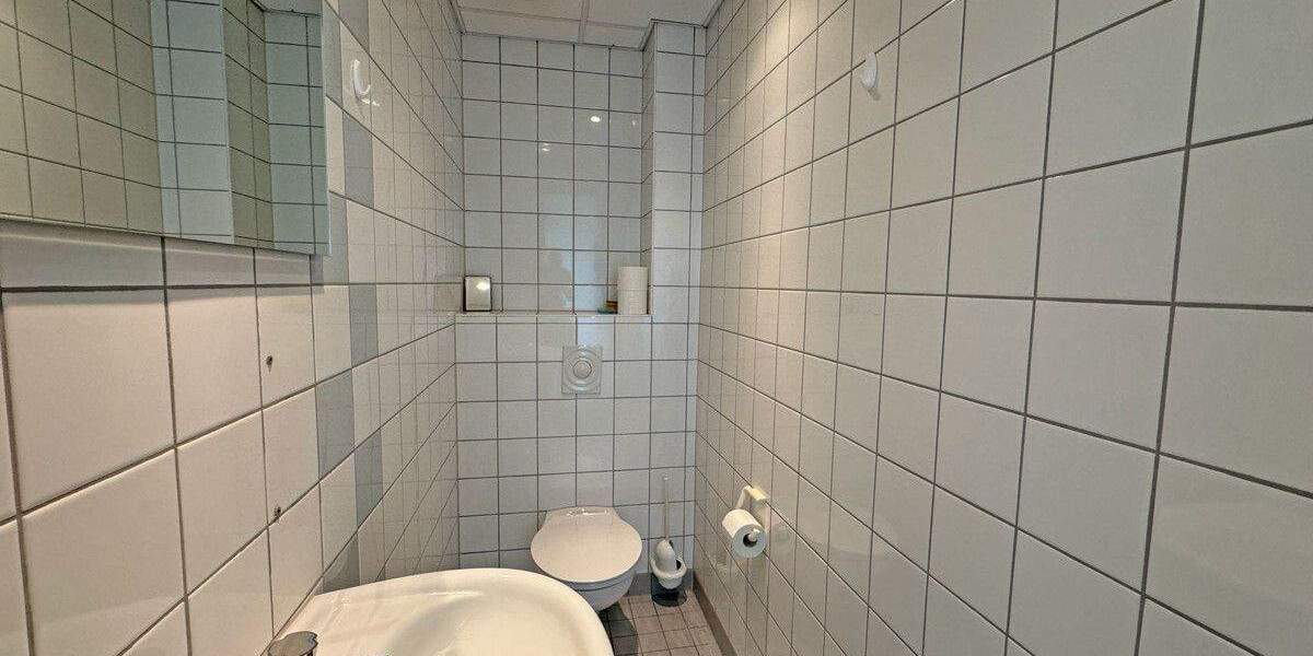 Gewerbeobjekt Voerde Holthausen - 7 Zimmer, 140 m&sup2;, 390.000&euro; | Angebot:25154929