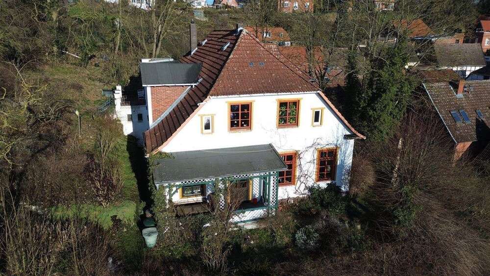 Einfamilienhaus Lauenburg - 9 Zimmer, 278 m&sup2;, 439.000&euro; | Angebot:24821093
