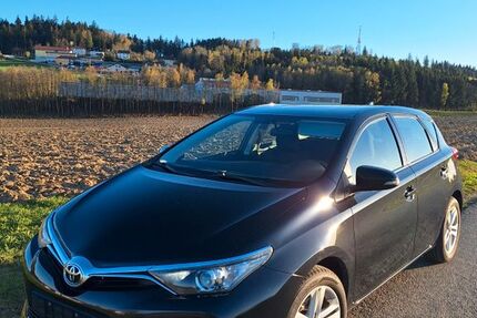 Toyota Auris 69.000 km 12.590 &euro; Passau 94034