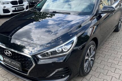 Hyundai i30 157.000 km 11.550 &euro; Paderborn 33098