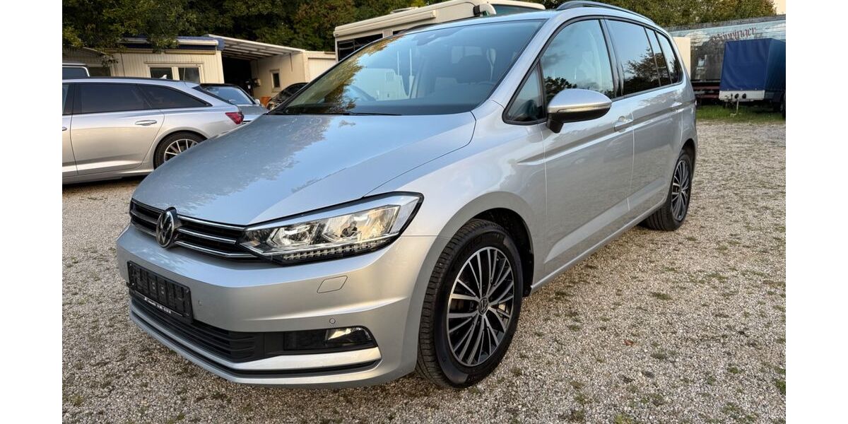 VW Touran 111.000 km 19.700 &euro; München 80995