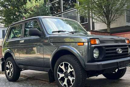 Lada Niva 4.200 km 19.900 &euro; München 80797