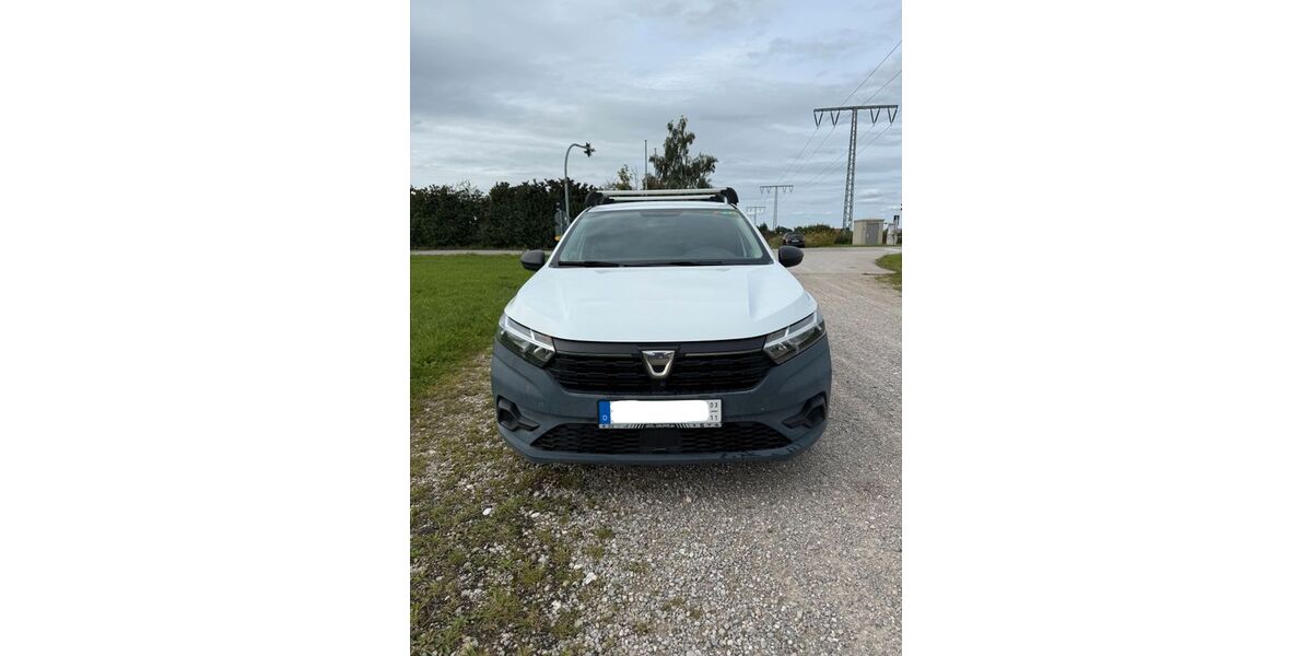 Dacia Sandero 28.500 km 9.400 &euro; Warngau 83627