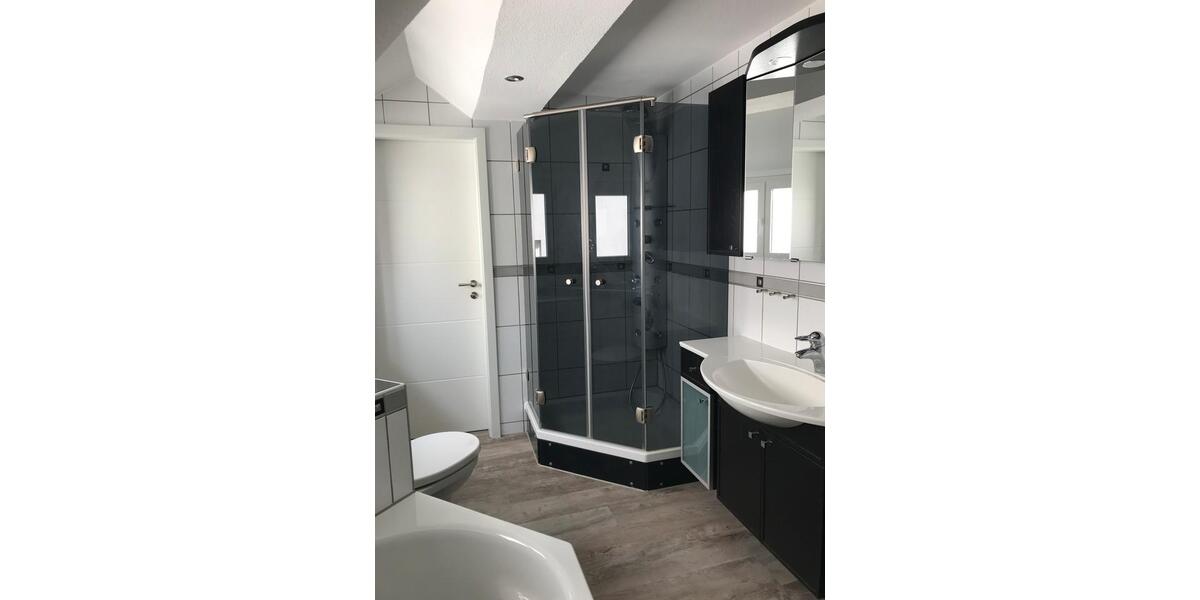 Einfamilienhaus Gunzenhausen - 5 Zimmer, 125 m&sup2;, 1.150&euro; | Angebot:26142214