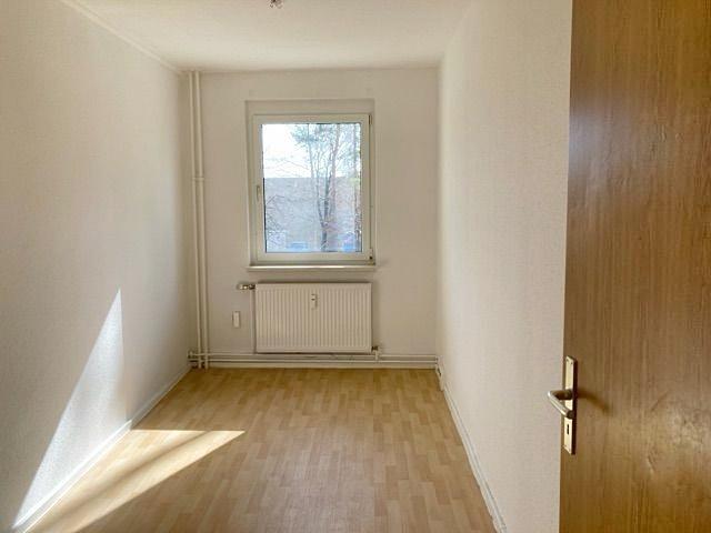 Etagenwohnung Hermsdorf - 4 Zimmer, 69 m&sup2;, 390&euro; | Angebot:25416761
