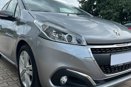 Peugeot 208 99.500 km 6.900 &euro; Stuhr 28816