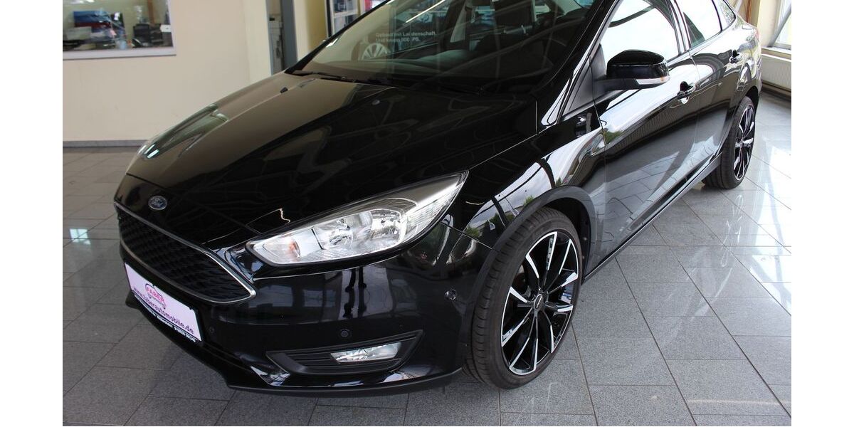 Ford Focus 76.612 km 8.558 &euro; Wölfersheim 61200