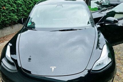 Tesla Model 3 102.000 km 25.200 &euro; München 81245