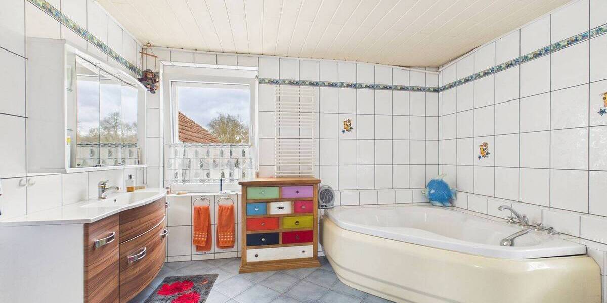 Doppelhaushälfte Gießen Kleinlinden - 7 Zimmer, 178 m&sup2;, 350.000&euro; | Angebot:26119405