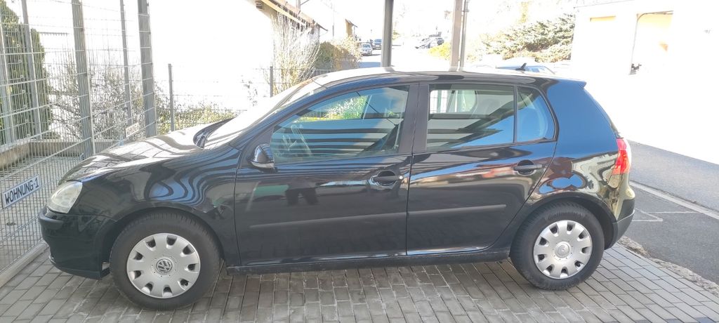 VW Golf 175.000 km 2.500 &euro; Erlenbach 97837