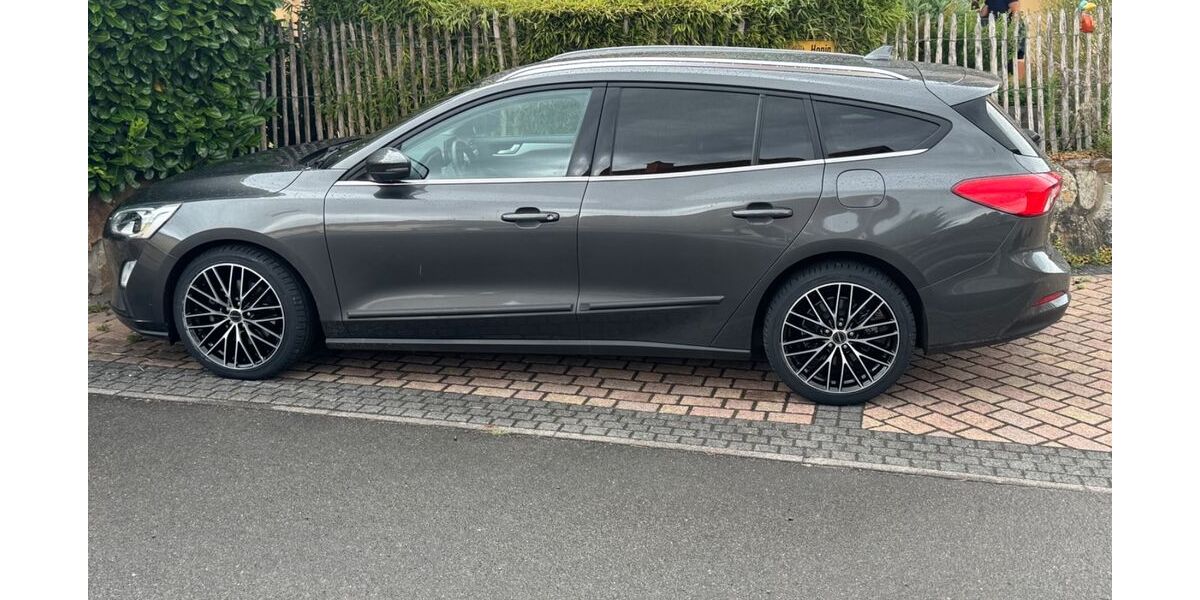 Ford Focus 57.000 km 16.100 &euro; Kottweiler-Schwanden 66879