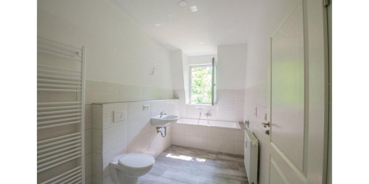 Dachgeschoßwohnung Neuruppin - 5 Zimmer, 143 m&sup2;, 369.000&euro; | Angebot:26068368