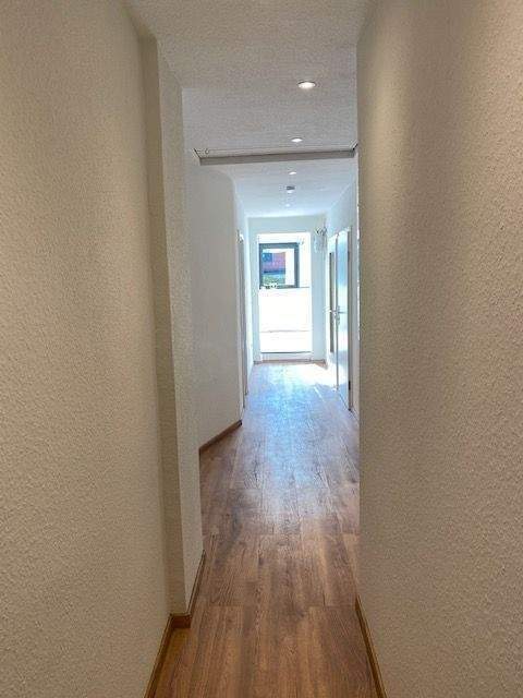 N-Glockenhof ! Neuwertige 5-ZW, 127 m², EBK, Laminat im 3.OG ohne Aufzug 5 zimmer
