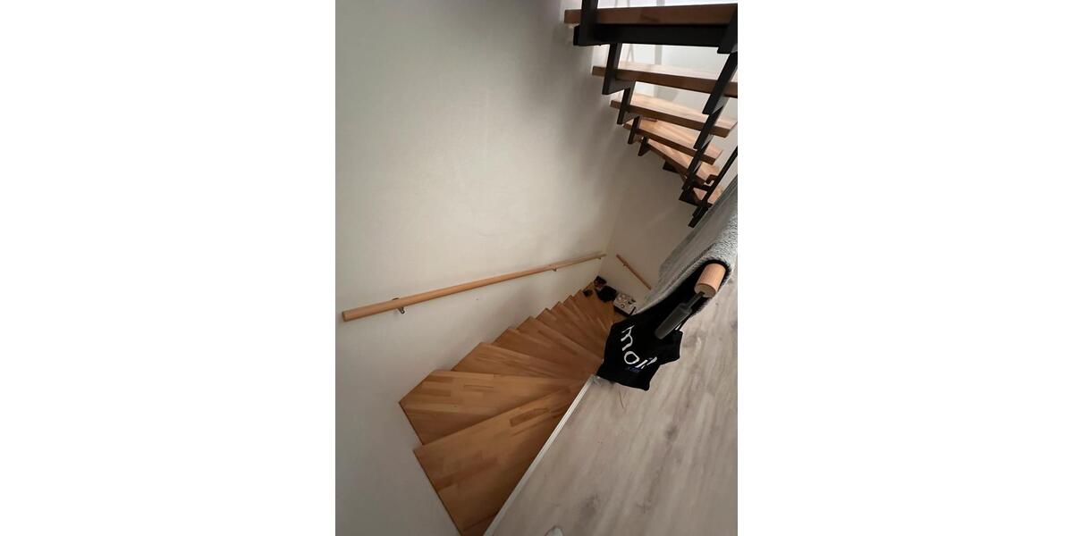 Etagenwohnung Schenefeld - 5 Zimmer, 150 m&sup2;, 2.250&euro; | Angebot:25590013