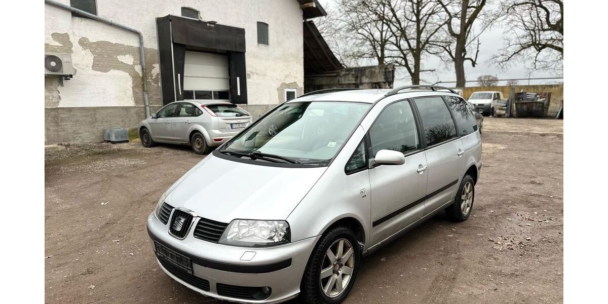 Seat Alhambra 344.000 km 1.699 &euro; Neufahrn 85375