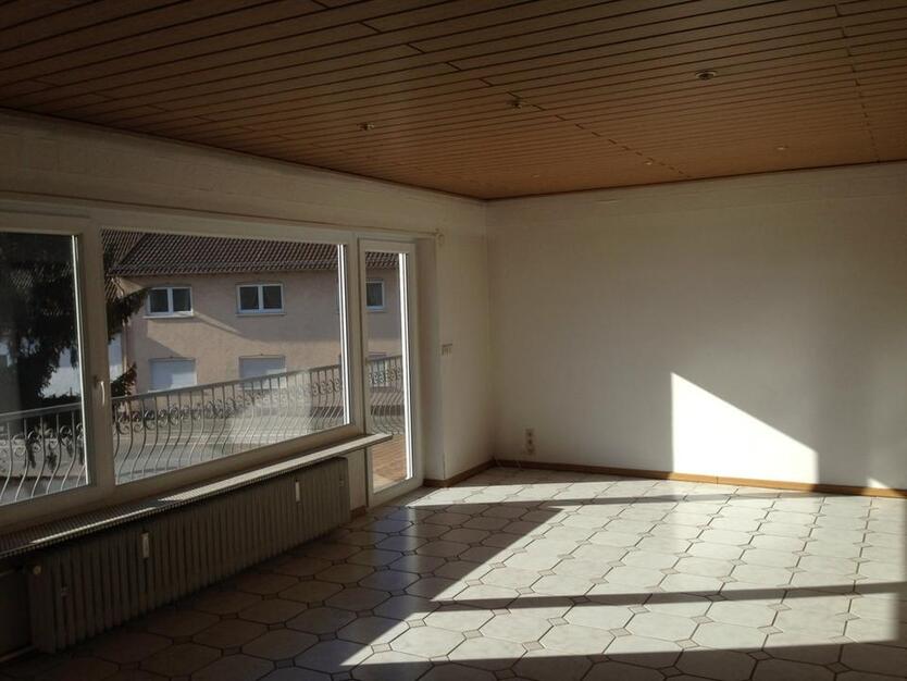 3 Zimmer Wohnung mit großem Süd-West Balkon