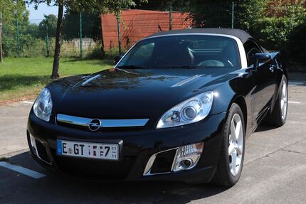 Opel GT 30.343 km 15.899 &euro; Essen 45355
