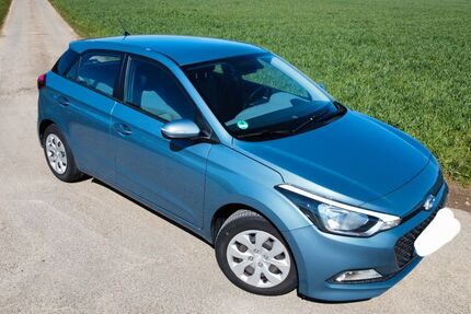 Hyundai i20 81.000 km 7.900 &euro; Zellingen 97225