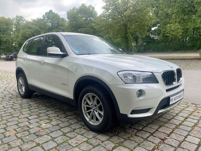 BMW X3 99.000 km 14.499 € München 81825