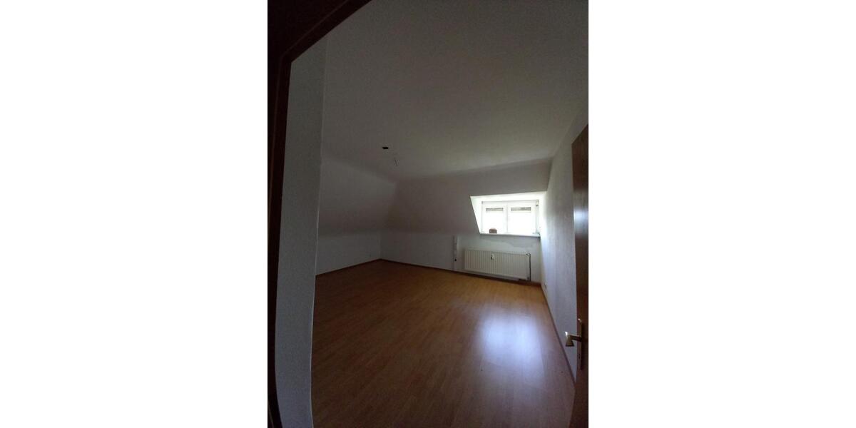 Dachgeschoßwohnung Saarbrücken West - 3 Zimmer, 50 m&sup2;, 450&euro; | Angebot:25619835