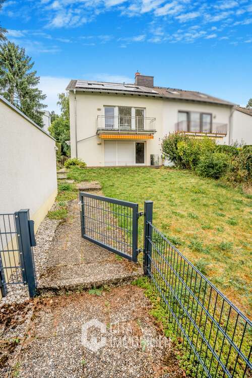 Haus zum Mieten in Frankfurt am Main 2.450 € 150 m² 6 zimmer