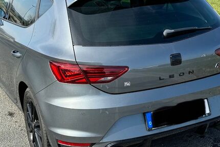 Seat Leon 108.000 km 15.900 &euro; Osterfeld 06721