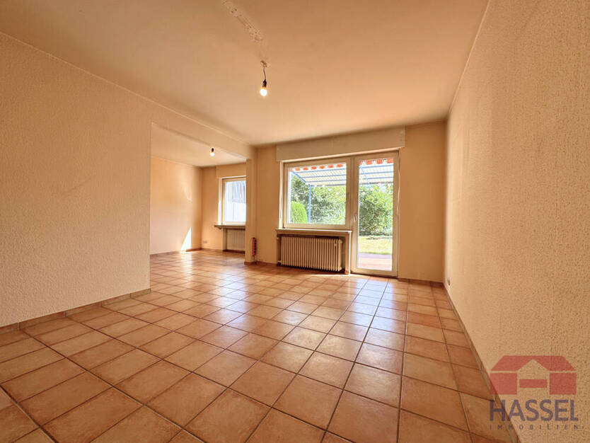 Reihenendhaus in Zülpich mit Garten, Terrasse & Balkon 3 zimmer