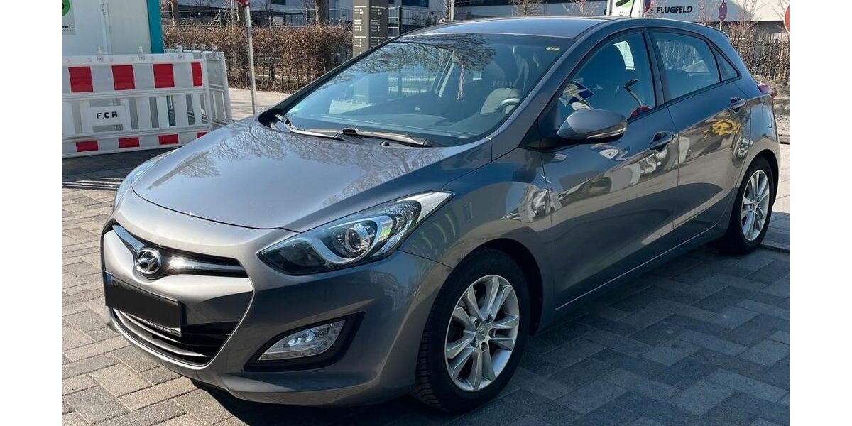 Hyundai i30 72.500 km 8.900 &euro; Böblingen 71034