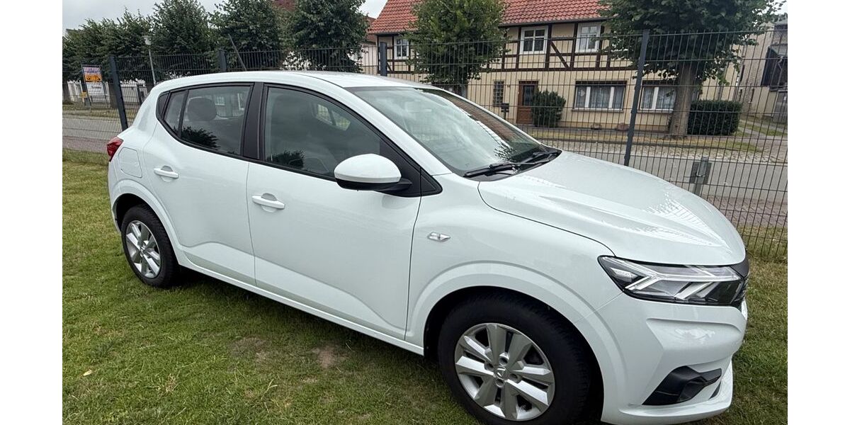 Dacia Sandero 53.000 km 9.999 &euro; Gardelegen 39649