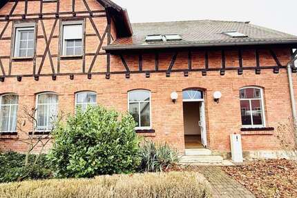 Haus zum Kaufen in Am Ettersberg 299.000 € 280 m²