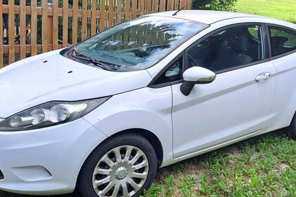 Ford Fiesta 96.122 km 2.900 &euro; Schwarzenfeld 92521
