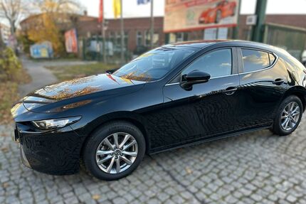 Mazda 3 64.000 km 16.950 &euro; Berlin-Spandau 13585