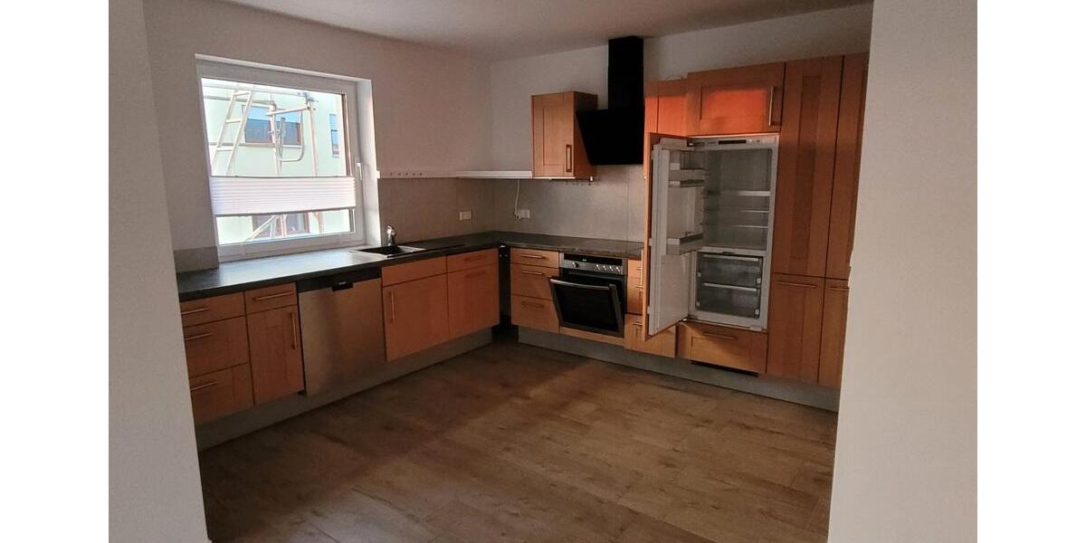 Etagenwohnung Ilshofen - 4 Zimmer, 133 m&sup2;, 1.250&euro; | Angebot:26574167