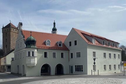 Wohnung Kelheim - 3 Zimmer, 115 m&sup2;, 1.250&euro; | Angebot:25238357