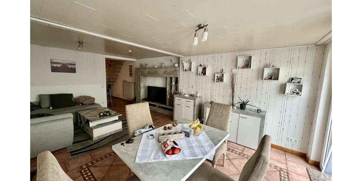 Wohnen mit Charme auf drei Ebenen - Reihenmittelhaus Sarstedt | Angebot:25948184