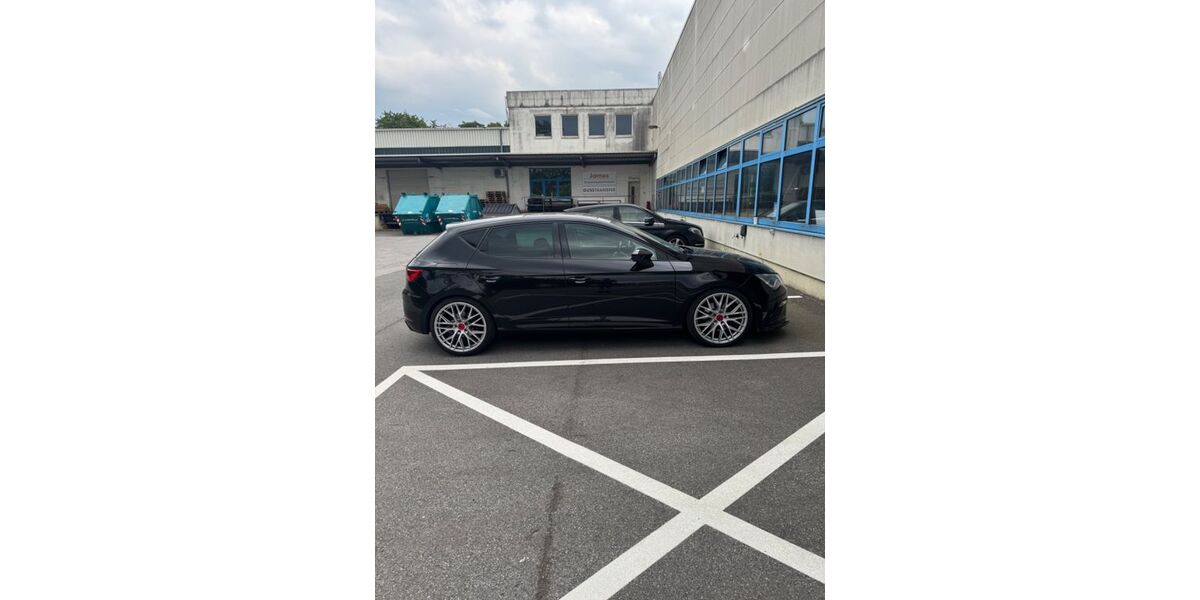 Seat Leon 179.748 km 12.900 &euro; Heiligenhaus 42579