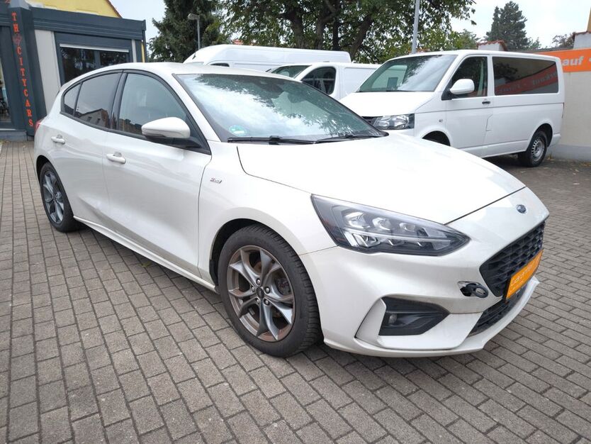 Ford Focus 69.896 km 10.986 € Magdeburg 39130