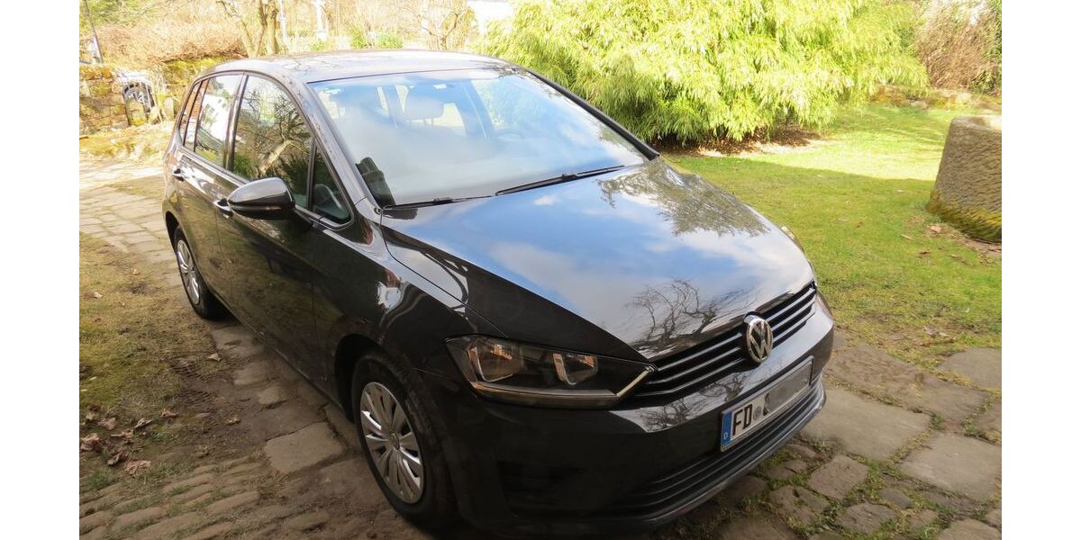 VW Golf Sportsvan 105.500 km 9.400 &euro; Hosenfeld 36154